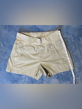 Athleta Beige-Taupe Trekkie North Active Shorts